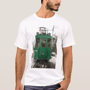 BVB M-Parcのターミナル、バーゼルのスイスの市街電車 Tシャツ