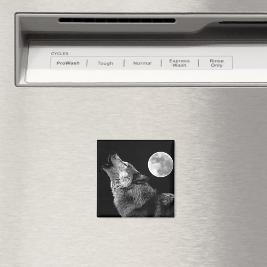 BW Wolf Howling at Moon マグネット (インサイチュ (食洗機))