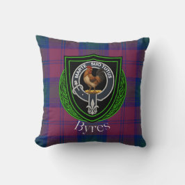 Byres Scottish Clan Tartan & Crest クッション