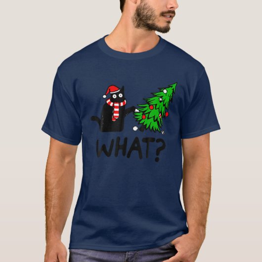 Cにおもしろいクリスマスツリーを押し付ける黒猫ギフト Tシャツ (正面)