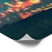 cを見て屋根の上に立っている若いカップル ポスター (角)