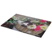 C.かごの子猫 カッティングボード (角)