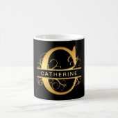 "C"エレガントモノグラム名パーソナライズされた黒金ゴールド コーヒーマグカップ (中央)