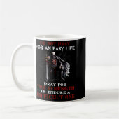 C. 1119 Do Not Pray For An Easy Life Knights Templ コーヒーマグカップ (左)