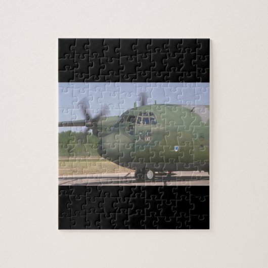 C-130ヘラクレスTransport_Militaryの航空機 ジグソーパズル (縦)
