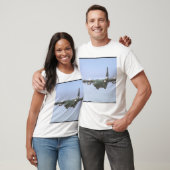 C-130ヘラクレスTransport_Militaryの航空機 Tシャツ (ユニセックス)