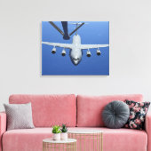 C-17 Globemaster IIIがブームに近づく キャンバスプリント (インサイチュ (リビング))