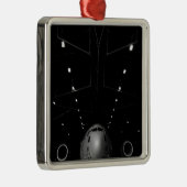 C-17 Globemaster IIIが格納庫に座る メタルオーナメント (右)