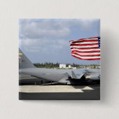 C-17 Globemaster IIIはflightlineに乗る 缶バッジ (正面)