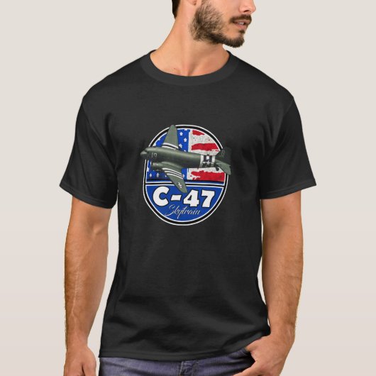 C 47 SkyTrain DC 3 Dakota On USA国旗 Tシャツ (正面)