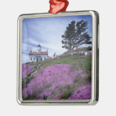 CA、クレセントシティ、バッテリポイント灯台付き メタルオーナメント (左)