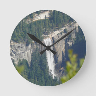 CA、Glacier Pointからの外部滝の表示 ラウンド壁時計