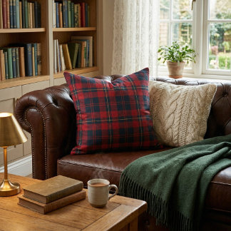 Cabin Chic Decor: Classic Red & Navy Tartan Plaid クッション