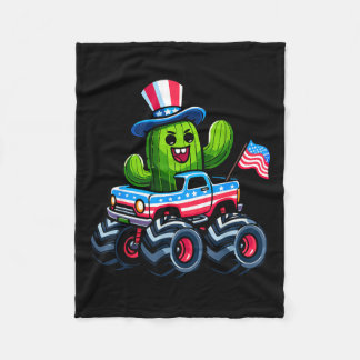 Cactus Riding Monster Truck 4th Of July フリースブランケット
