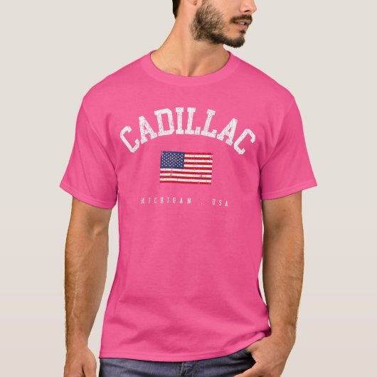 Cadillac MI Retro American Flag USA City Name fami Tシャツ (正面)
