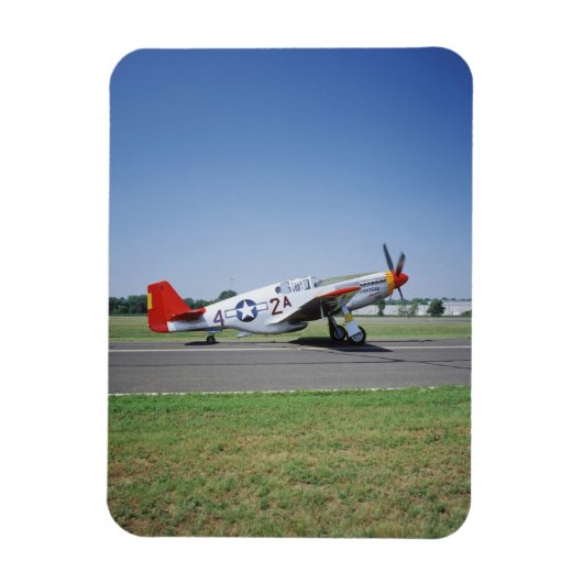CAF エアショーでの P-51 C タスキーギ・レッドテイル マグネット (縦)