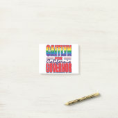 Caitlyn-for-GOV-ゲイ-プライド – フラグ – カル – ポストイット (デスク上)