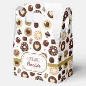 Caja de regalo con diferentes dulces de chocolate フェイバーボックス (オープン)