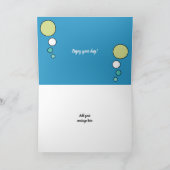 Calico猫が丸まって眠っている写真の黄色の緑 カード (内部)