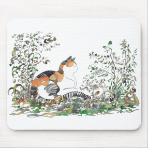 Calico Cat In The Garden マウスパッド