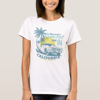 California Beach Vibes Sunset & Car Tシャツ