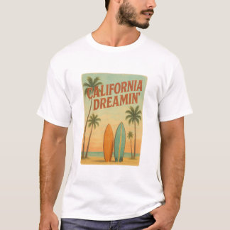 California Dreamin’ Retro 1970s Travel Design Tシャツ