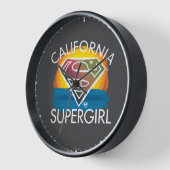 California Supergirl Sunset Graphic 壁時計 (傾斜)