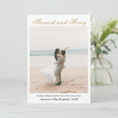 Calligraphy Married and Merry Soft Gold Text シーズンカード (スタンド正面)