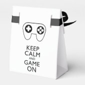 CALMと保GAME ON – ゲームパッド フェイバーボックス (裏面サイド)