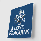 Calm保とLove Penguins (任意の色) スクエア壁時計 (傾斜)