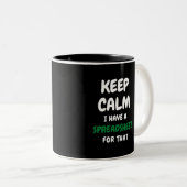 Calm保はスプレッドシートを持っている – Spreadsh ツートーンマグカップ (正面右)