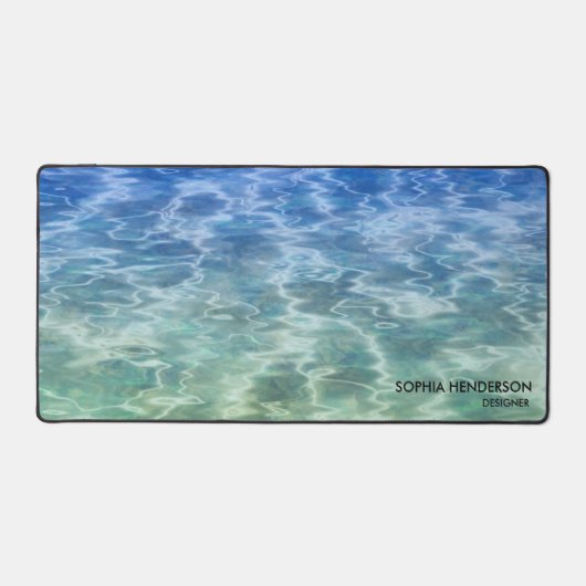 Calm Blue海水またはカスタム文字 デスクマット (正面)