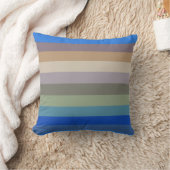Calm Coastal Neutral Stripe Pattern in Blues and S クッション (ブランケット)