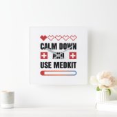 Calm DownとMedkitの使用 スクエア壁時計 (ホーム)