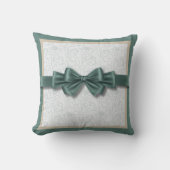 Calm Sage Sand Neutral Croquet Bow Decor クッション (正面)