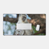Calm Vervet Monkey in Nature デスクマット (キーボード&マウス)