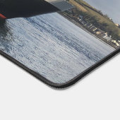 Calmacフェリー、ロセサイ、ビュート、スコットランド デスクマット (コーナー)