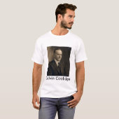 Calvin_Coolidgeの_bw_head_and_shoulders_photo_po… Tシャツ (正面フル)