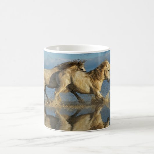 Camargue Horses and Reflection(南フランス) コーヒーマグカップ (中央)