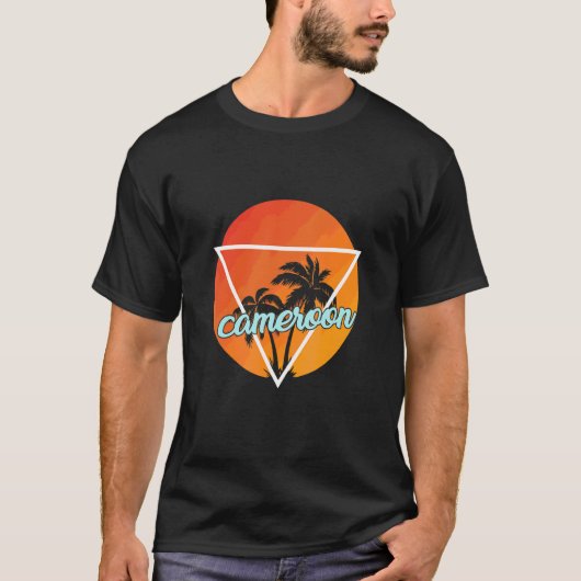 Cameroon Sun Shaped Triangle With Palmes Tシャツ (正面)