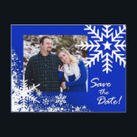 Camille Winter Snowflakes日付写真を保存 案内ポストカード<br><div class="desc">冬の結婚式？グー鮮やかンギーのスノーフレーク効果を持つ日付カードを保存するあなたは探している何か！このカードは12月の月を裏に示す。1ヶ月違う1年メールで電話して電話を切る！オリジナルデザインCheryl Daniels © 2010.このカスタマイズ「冬の雪クール片」への簡単あなた自身の文字、フォントの好み、および写真と日付はがきを保存する。上のITカスタマイズボタンを使用する。このカードに一致する他の調整済み製品の場合は連絡、 cheryl@cheryldanielsart.comを参照。</div>