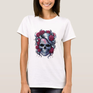 Camiseta blanca de calavera con flores rojas tシャツ