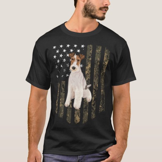 Camo American Flag Fox Terrier Hard Hair Tシャツ (正面)