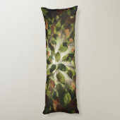 Camo Canopy – A Tranquil Forest Escape ボディピロー (裏面 (縦))