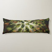 Camo Canopy – A Tranquil Forest Escape ボディピロー (正面)