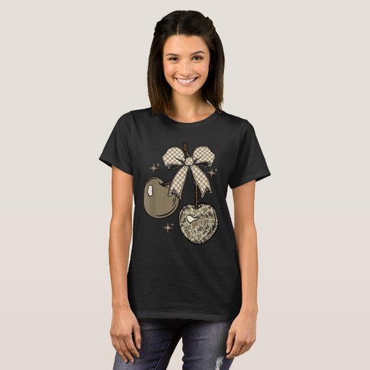 Camo Checkered Cherry Bow, Hunting,checkered Patte Tシャツ (正面フル)