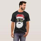 Camo Santa Claus Sungles Funny Camo Christmas Camo Tシャツ (正面フル)