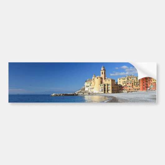 Camogli、海岸および教会 バンパーステッカー (正面)