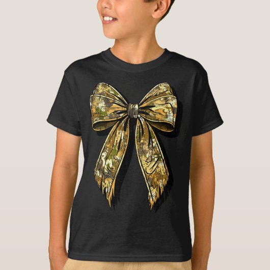 Camouflage Camo Bow Hunting Girl  Tシャツ (正面)
