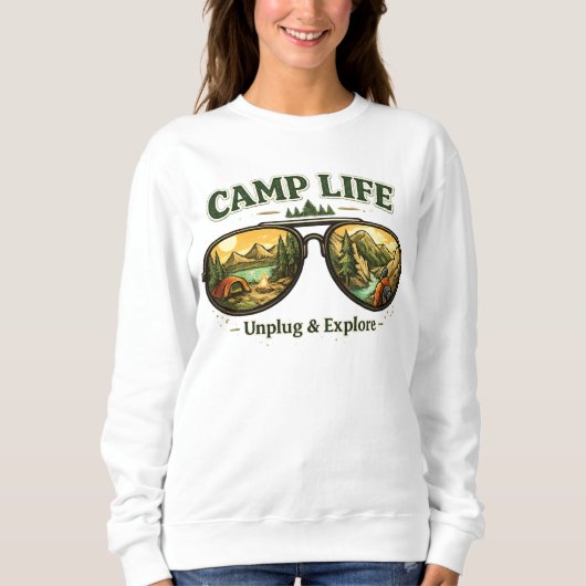 Camp Life Feels Right – Everyday Sweatshirt USA スウェットシャツ (正面)